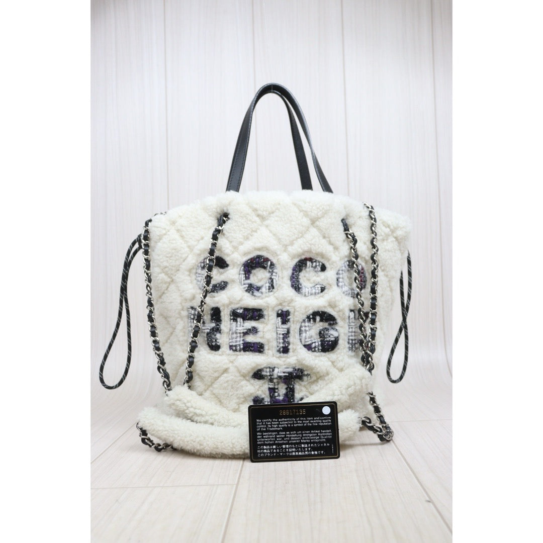 Include Entrupy Certificate of Authenticity｜Very Good ( Rank A) ｜ CHANEL Coco Neige Series Lamb Wool ToteBag Made In 2019～2020Year ｜Y26040602