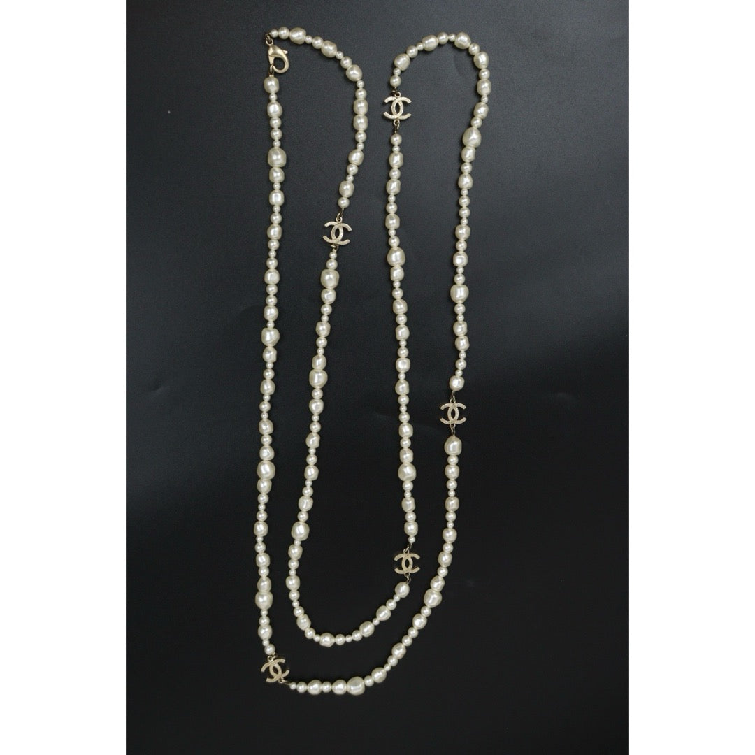 Very Good ( Rank A)｜ CHANEL Coco Mark Baroque Pearl Long Necklace｜S25110438