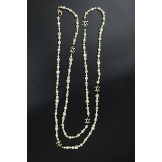 Very Good ( Rank A)｜ CHANEL Coco Mark Baroque Pearl Long Necklace｜S25110438