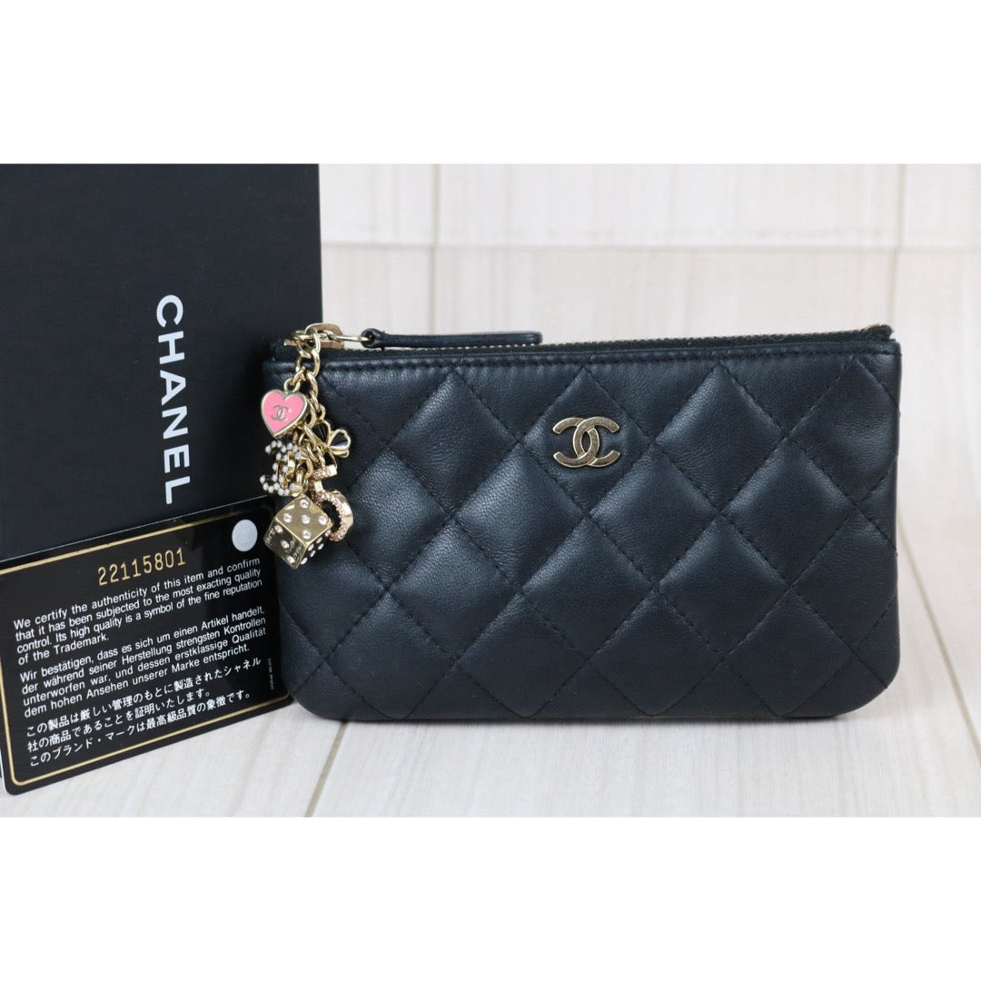 Include Entrupy Certificate of Authenticity｜Very Good ( Rank A)｜CHANEL Lamb Skin Lucky Charm Black Classic Mini Pouch Made In 2016-2017Year｜S26060114