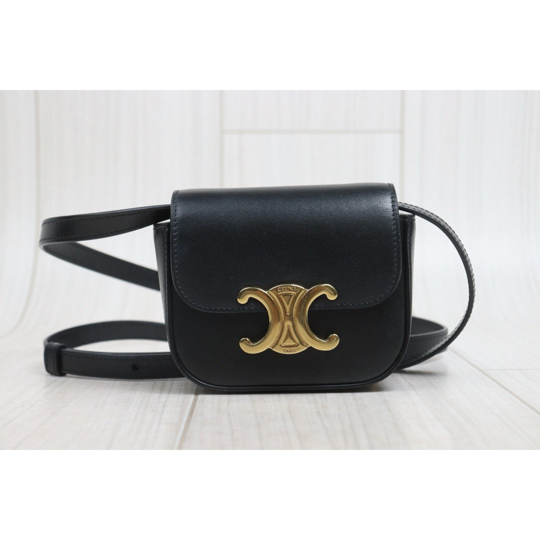 Include Entrupy Certificate of Authenticity｜Very Good ( Rank A)｜ CELINE Shiny Calfskin Mini Triomphe Shoulder Bag Black Golden Hardware｜26081803