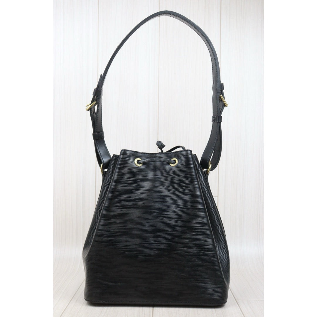 Very Good ( Rank A) ｜ LV Epi Noe Shoulder Bag Black｜25082204