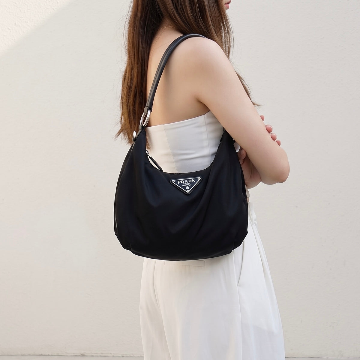 Include Entrupy Certificate of Authenticity｜Very Good ( Rank A) ｜Prada  Tessuto Nylon Hobo Shoulder Bag Black ｜26091101