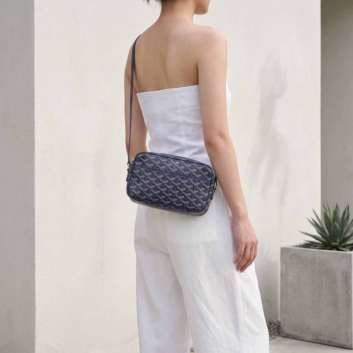 Include Entrupy Certificate of Authenticity｜Good ( Rank AB)｜ Goyard Cap-vert Camera Shoulder Bag Blue｜X26090413