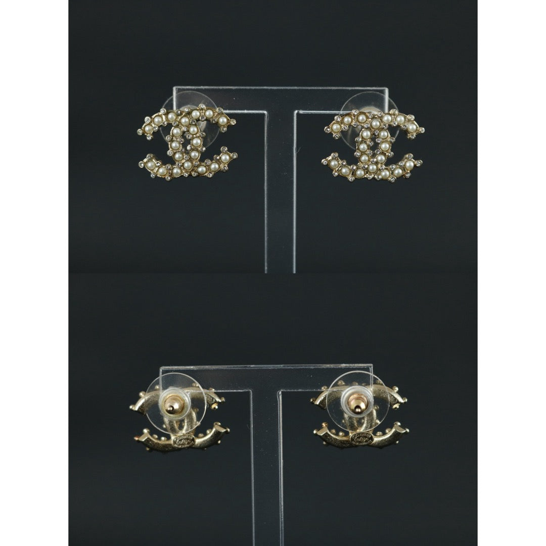 Include Authentic Detective Certificate of Authenticity｜Very Good ( Rank A) ｜ CHANEL C19C Coco Mark  Pearl Rhinestone Golden  Earrings Made In 2019Year｜S26022606