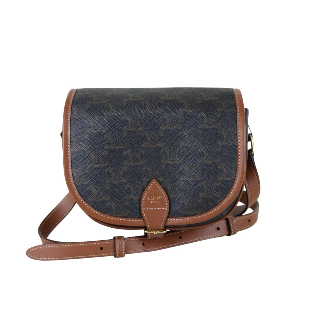 Include Entrupy Certificate of Authenticity｜Good ( Rank AB) ｜ CELINE Macadam Triomphe Cross Body Shoulder Bag Current Model｜S26090729