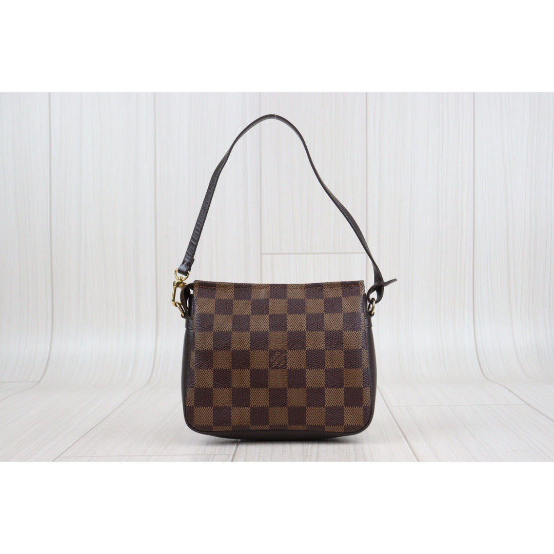 Rank A ｜ LV Damier Truth make up ｜24020106