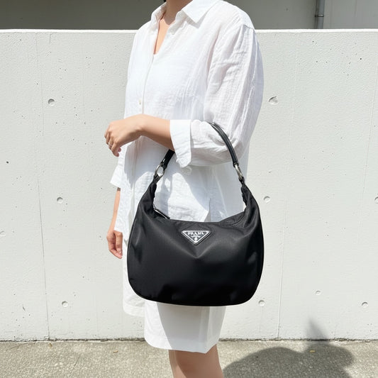 Include Entrupy Certificate of Authenticity｜Good ( Rank AB) ｜Prada  Nylon Black Large Hobo   ｜26070311