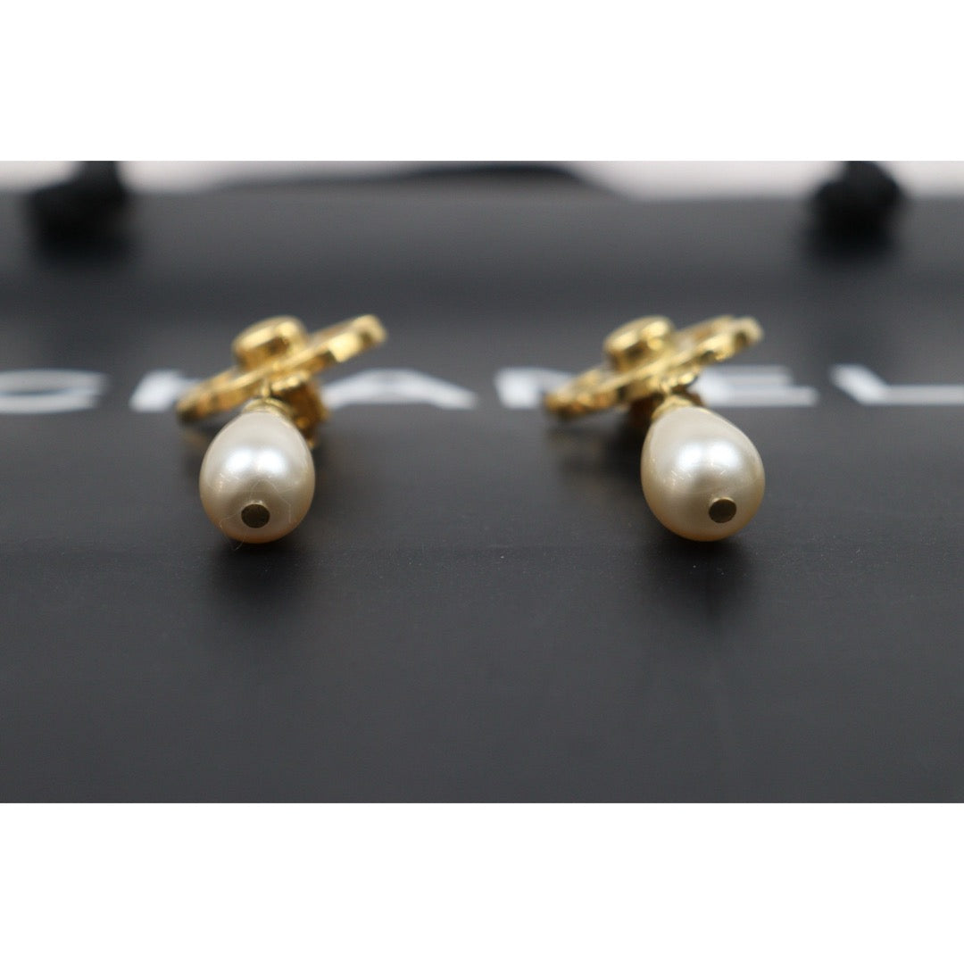 Very Good ( Rank A) ｜CHANEL  COCO Mark  Water Drop Pearl Earrings Made In 1996Year｜S25110436