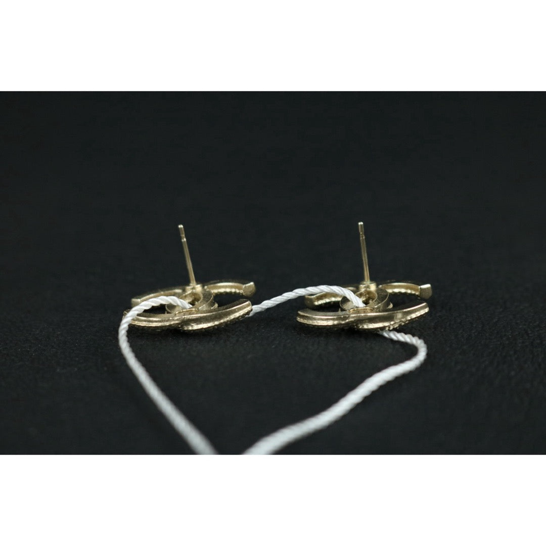 Include Authentic Detective Certificate of Authenticity｜Very Good ( Rank A) ｜CHANEL A19K COCO Mark  Rhinestone Earrings Made In 2019Year｜S26061604
