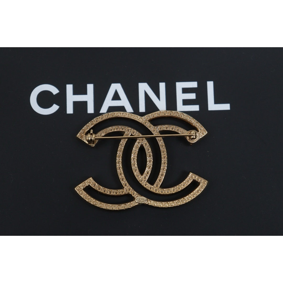 Include Authentic Detective Certificate of Authenticity｜Very Good ( Rank A)｜ CHANEL A17V Coco Mark Rhinestone Brooch Made in 2017 Year｜26070702