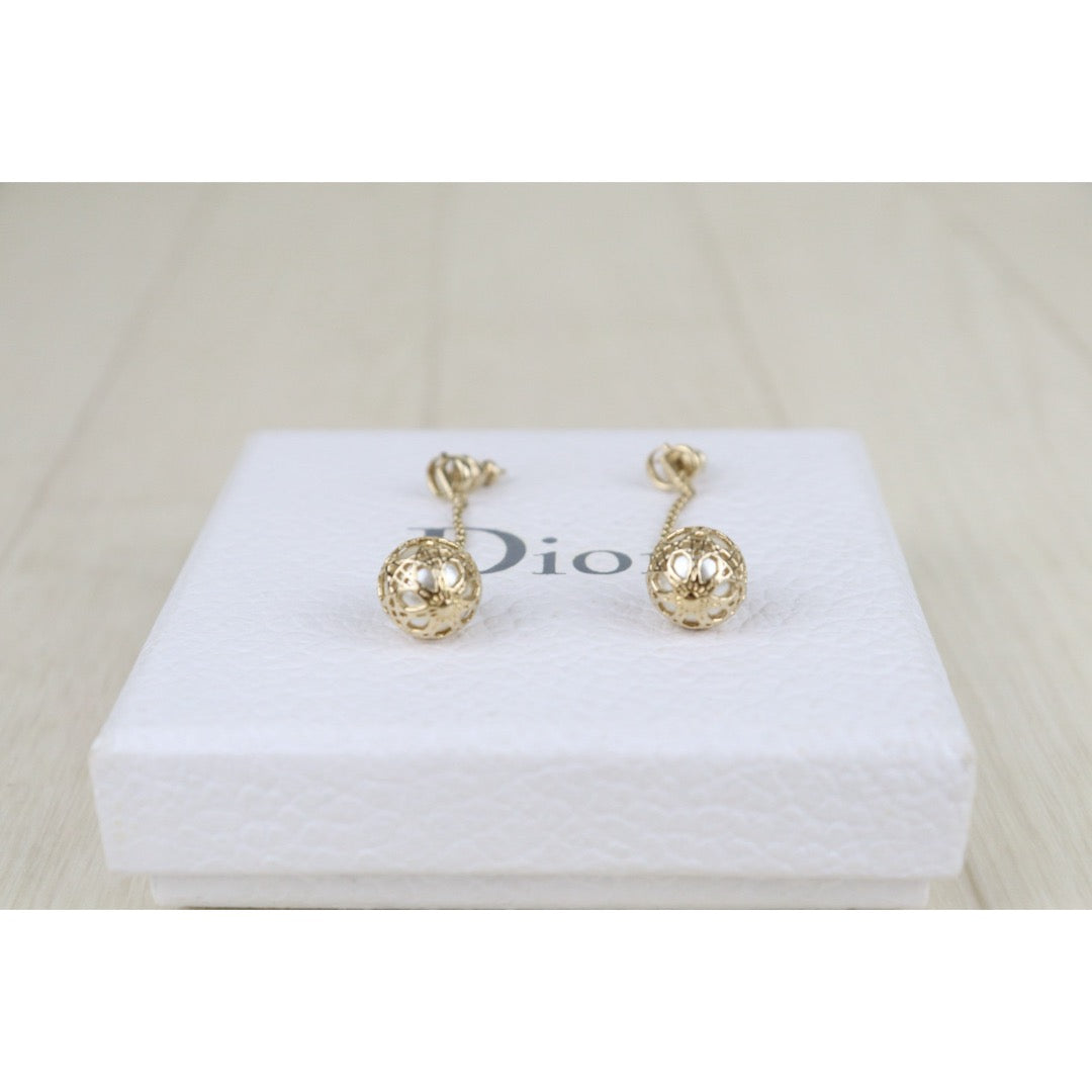 Include Authentic Detective Certificate of Authenticity｜Very Good ( Rank A) ｜ Dior CD Pearl Pendant Earring ｜S26040302