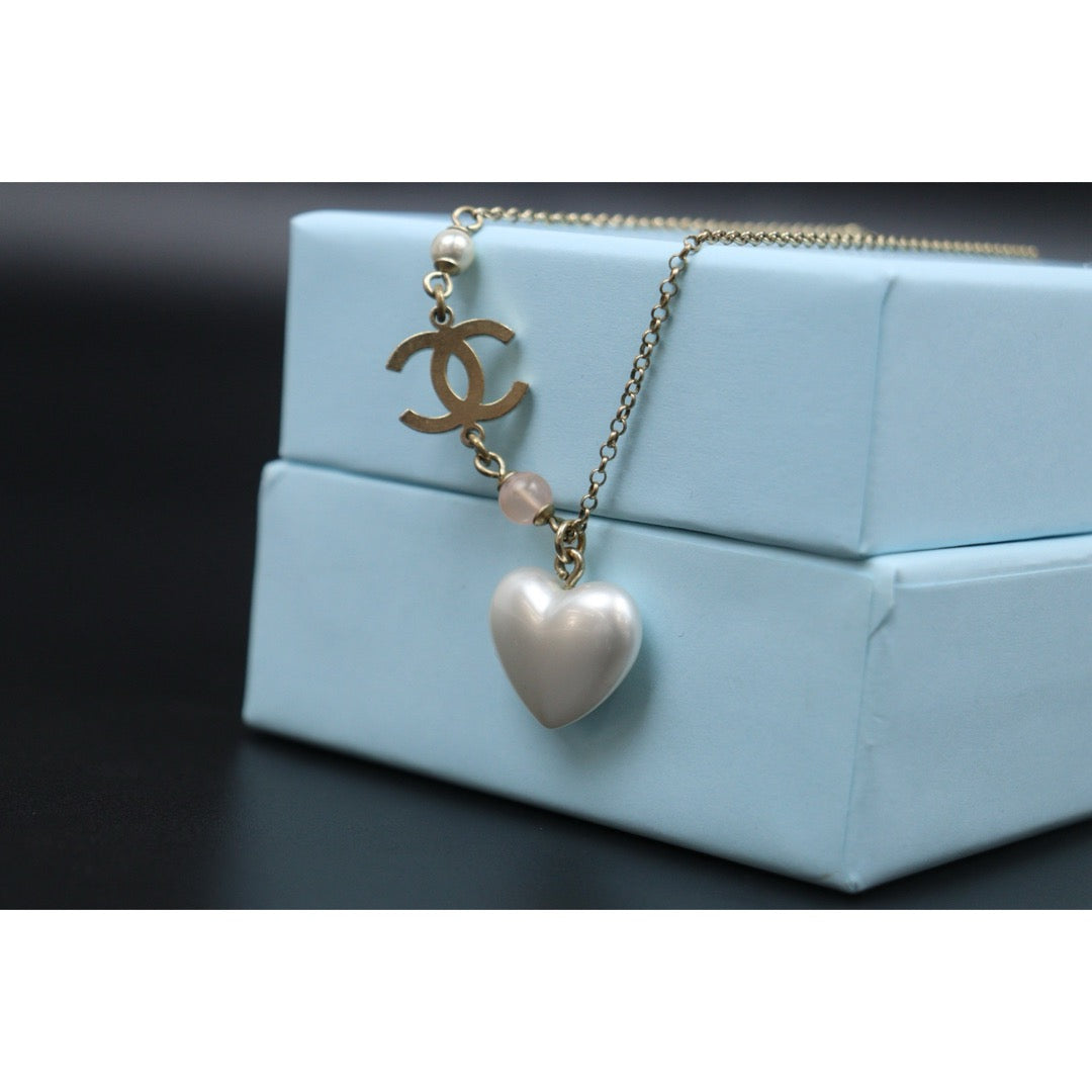 Very Good ( Rank A) ｜ CHANEL Coco Mark  Pearl Heart Chocker Necklace｜V25121108