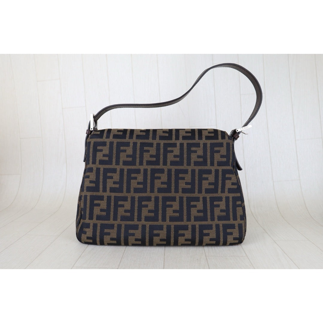 Include Entrupy Certificate of Authenticity｜Very Good ( Rank A)｜ FENDI Zucca Mamma Baguette  Shoulder Bag  ｜S26030820
