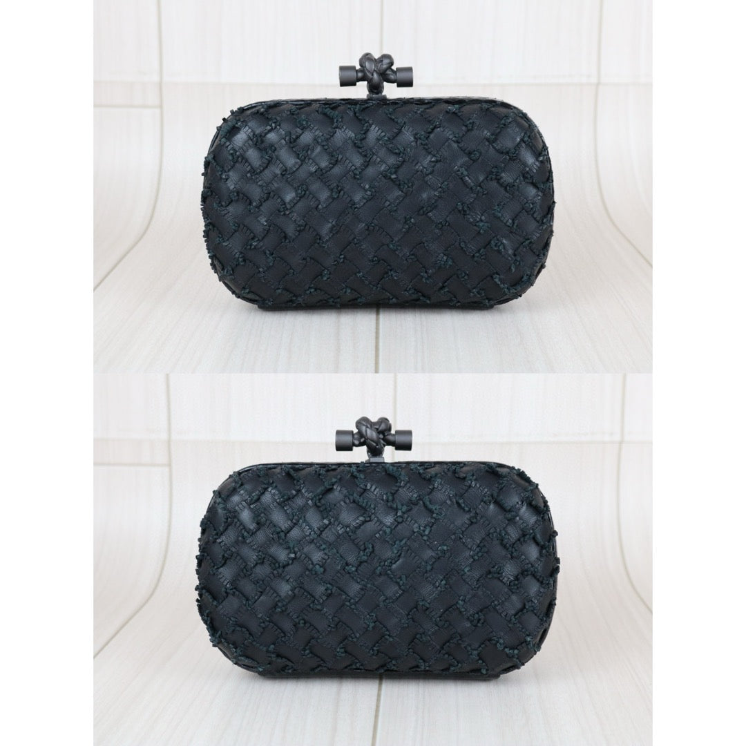 Very Good ( Rank A)｜  Bottega Veneta  Snakeskin Braid Knot Clutch Bag ｜X25042313
