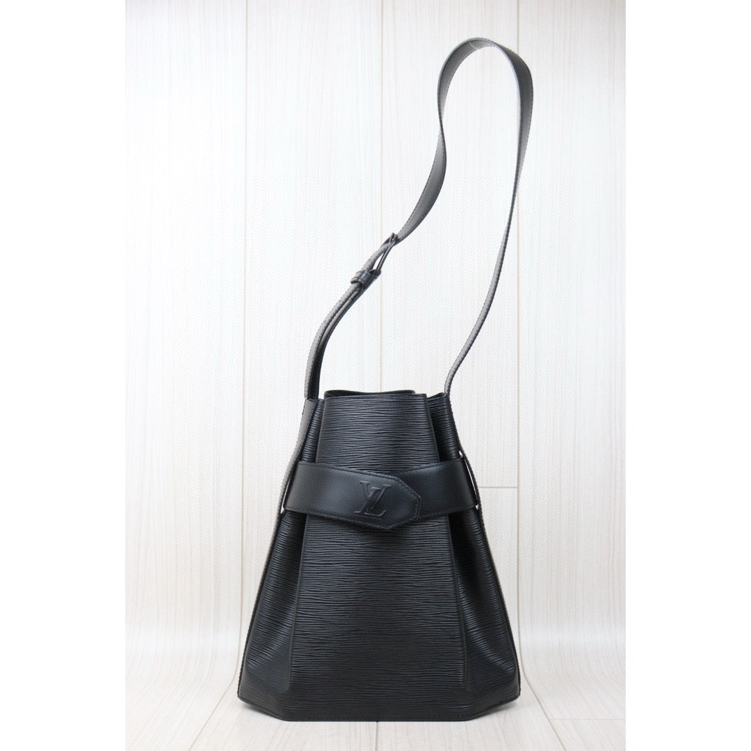 Very Good ( Rank A)｜ LV Epi Sack de Paul Shoulder Bag｜24111804