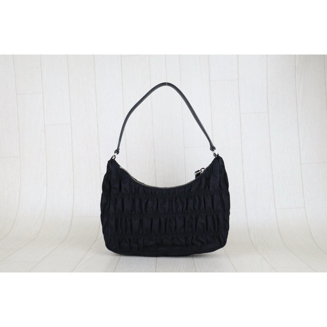 Very Good ( Rank A) ｜ PRADA Re-Edition 2005 HOBO HandBag Black｜H25052612