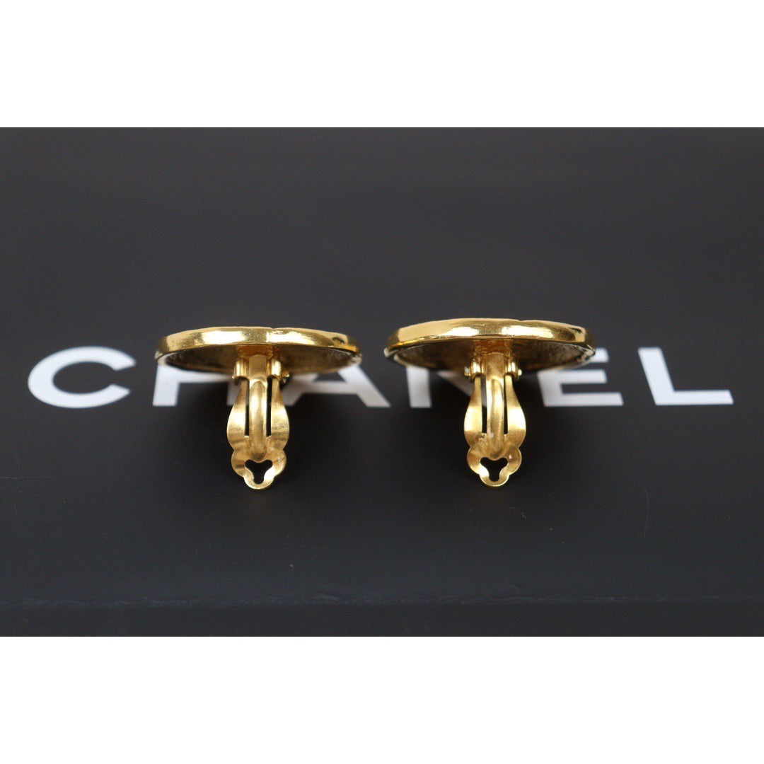 Very Good ( Rank A) ｜CHANEL  Gold 24 Plated Earrings ｜Q24050947