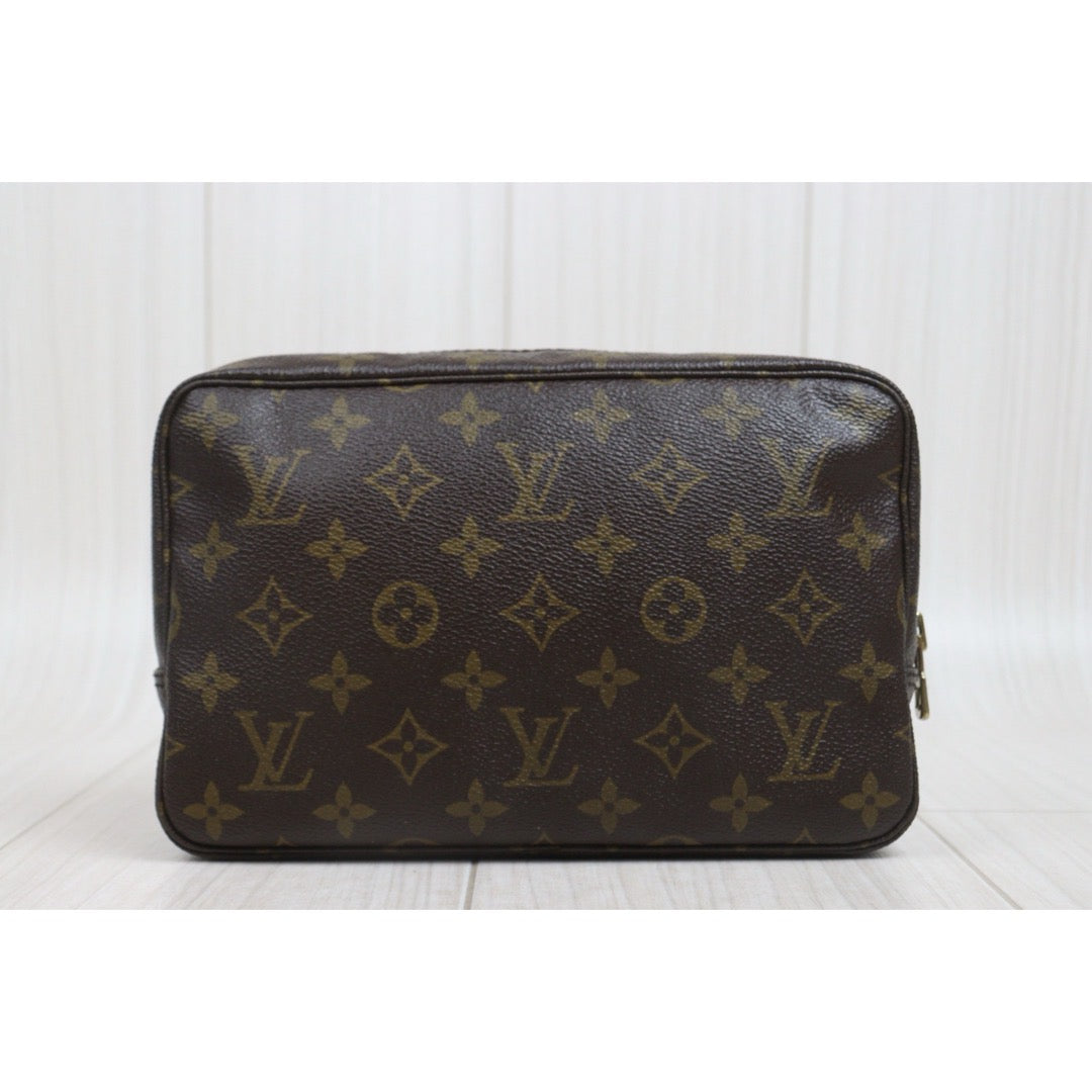 Include Entrupy Certificate of Authenticity｜Good ( Rank AB)｜ Louis Vuitton Truth Toilet 23 Monogram Makeup Pouch｜26072106