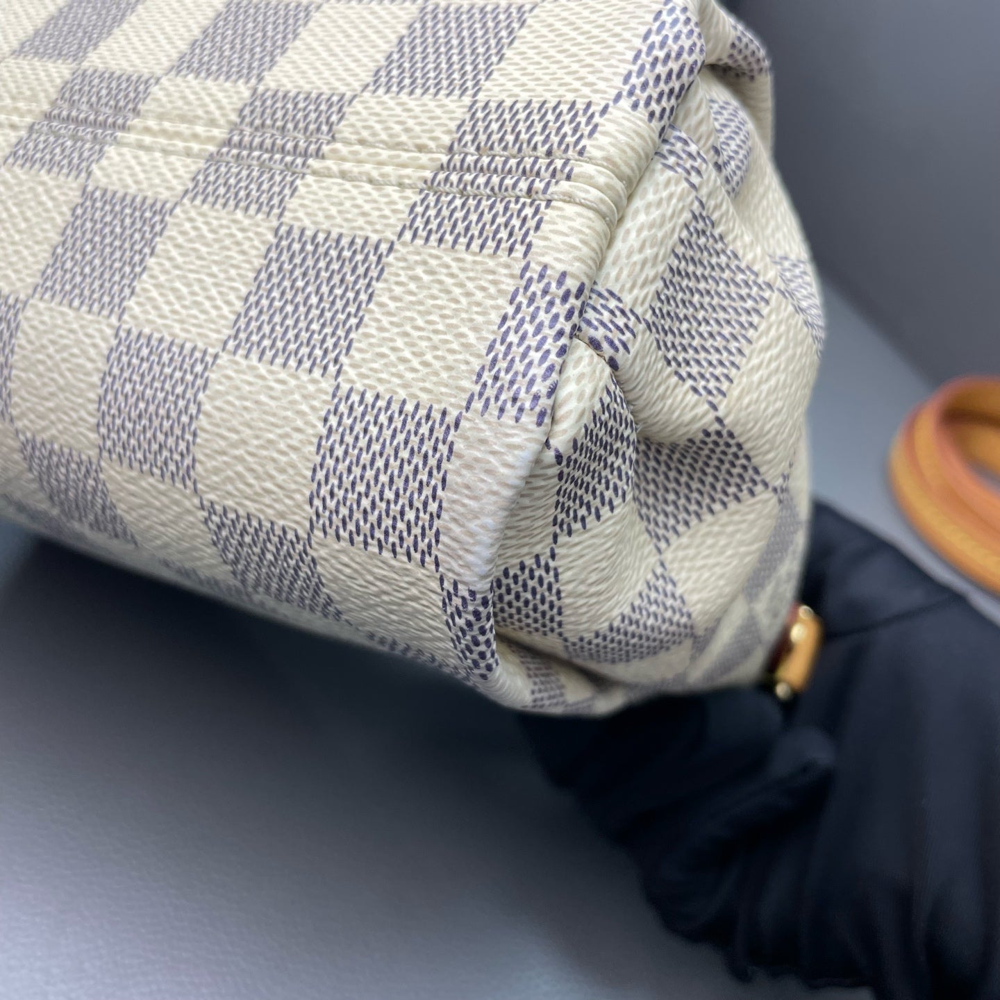 Good ( Rank AB)｜LV Shoulder Bag