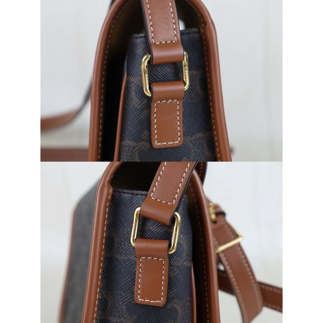 Very Good ( Rank A) ｜ CELINE Macadam Triomphe Cross Body Shoulder Bag Current Model｜S25081011