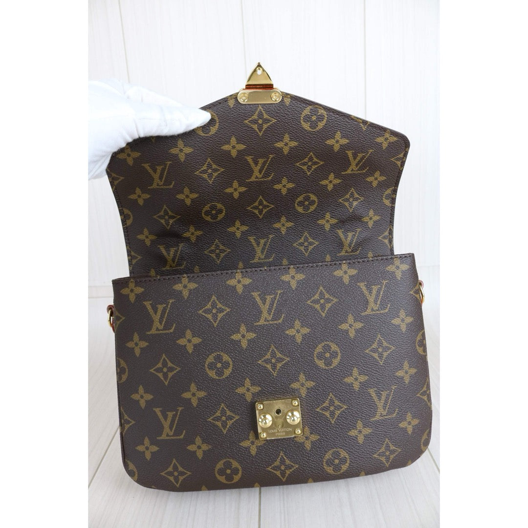 Excellent（Rank SA）｜LV Monogram Pichette Metis ShoulderBag｜Counter Price ￥401,500JPY｜X25021806