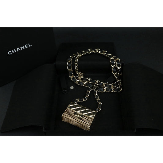 Include Authentic Detective Certificate of Authenticity｜Very Good ( Rank A) ｜ CHANEL B21S  Coco Mark  Leather  Double Chain Tinybag Waist Chain Made In 2021Year Limited edition｜S26062105
