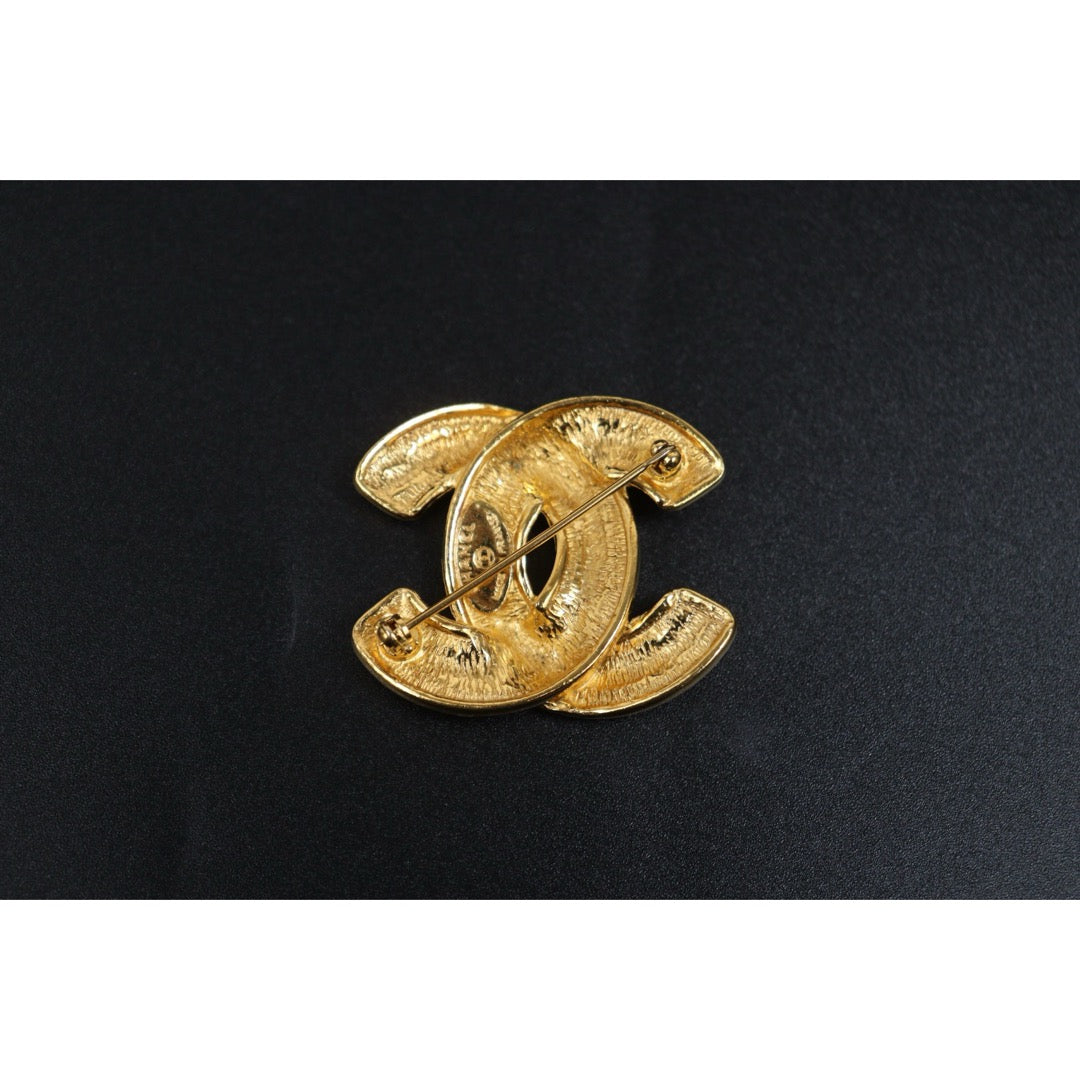 Include Authentic Detective Certificate of Authenticity｜Very Good ( Rank A)｜ CHANEL Vintage Coco Mark 24K Golden Brooch ｜Y26040604