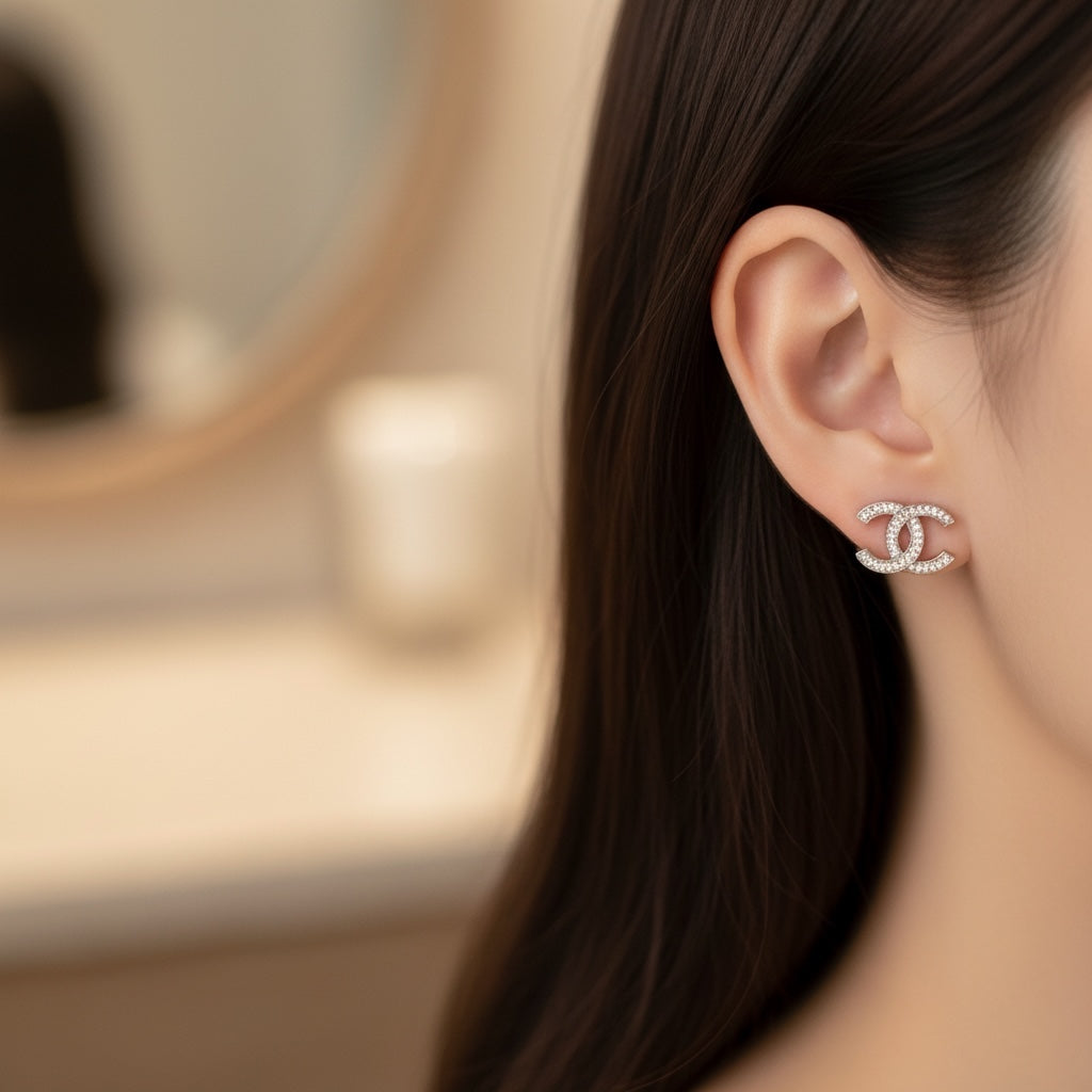 Include Authentic Detective Certificate of Authenticity｜Very Good ( Rank A) ｜CHANEL B20S COCO Mark  Rhinestone Earrings Made In 2020Year｜S26053003