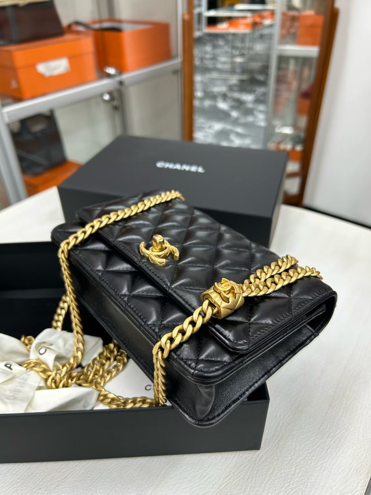 Include Entrupy Certificate of Authenticity｜Very Good ( Rank A)｜ CHANEL Matelasse Lam skin WOC Black