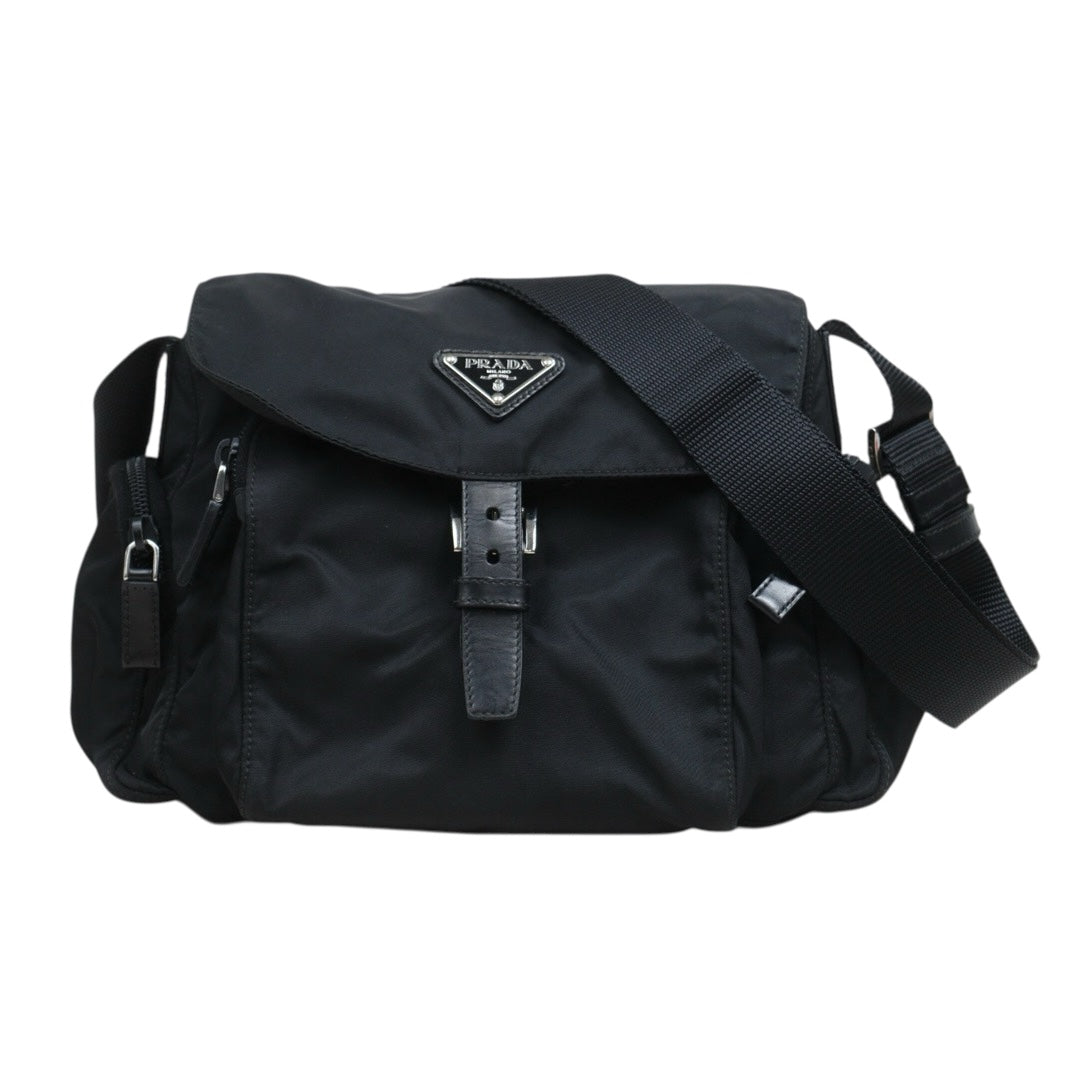 Include Entrupy Certificate of Authenticity｜Very Good ( Rank A)｜Prada  Nylon Black Shoulder Bag  Silver Hardware｜26062911
