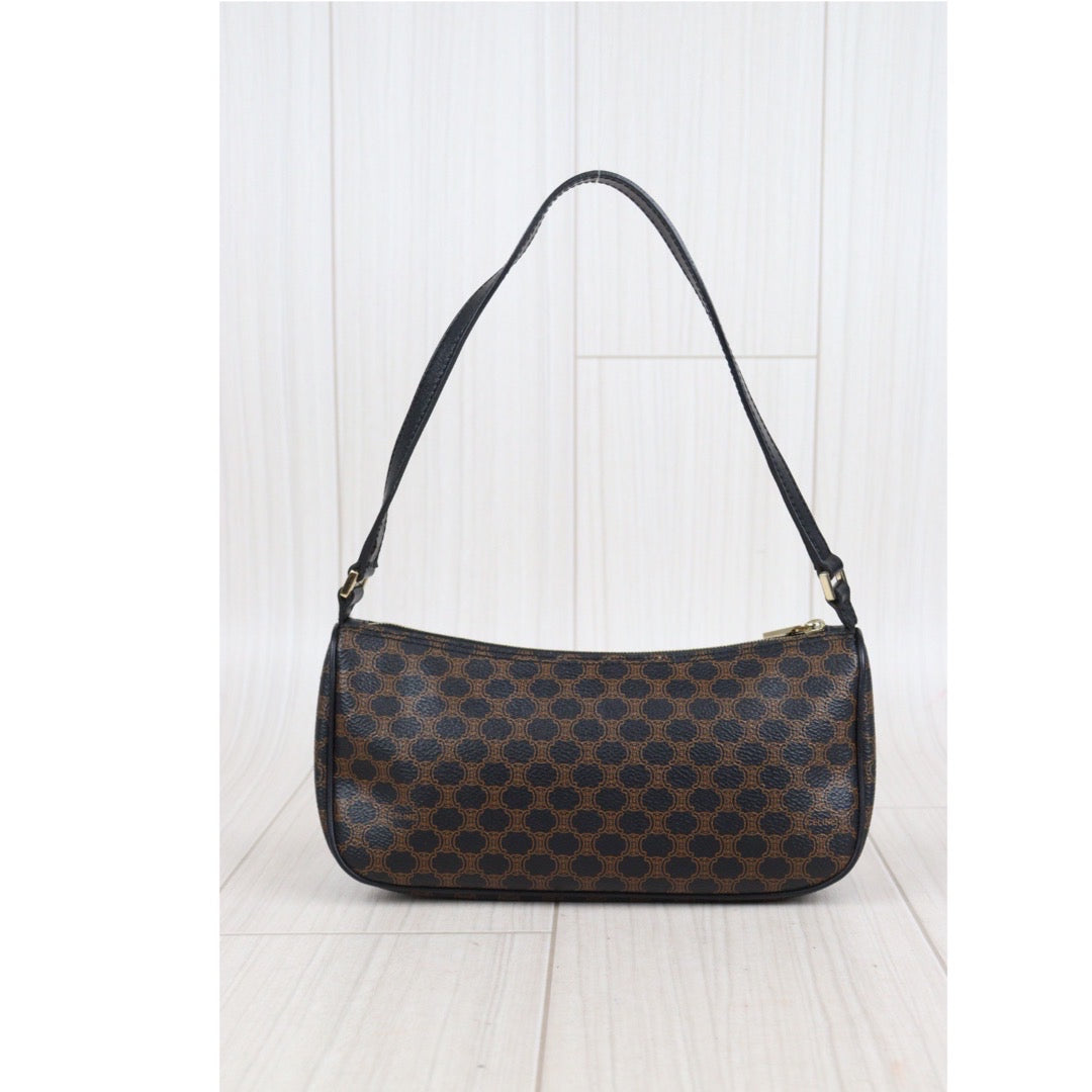 Good ( Rank AB) ｜ CELINE Macadam ShoulderBag Black｜V23110221