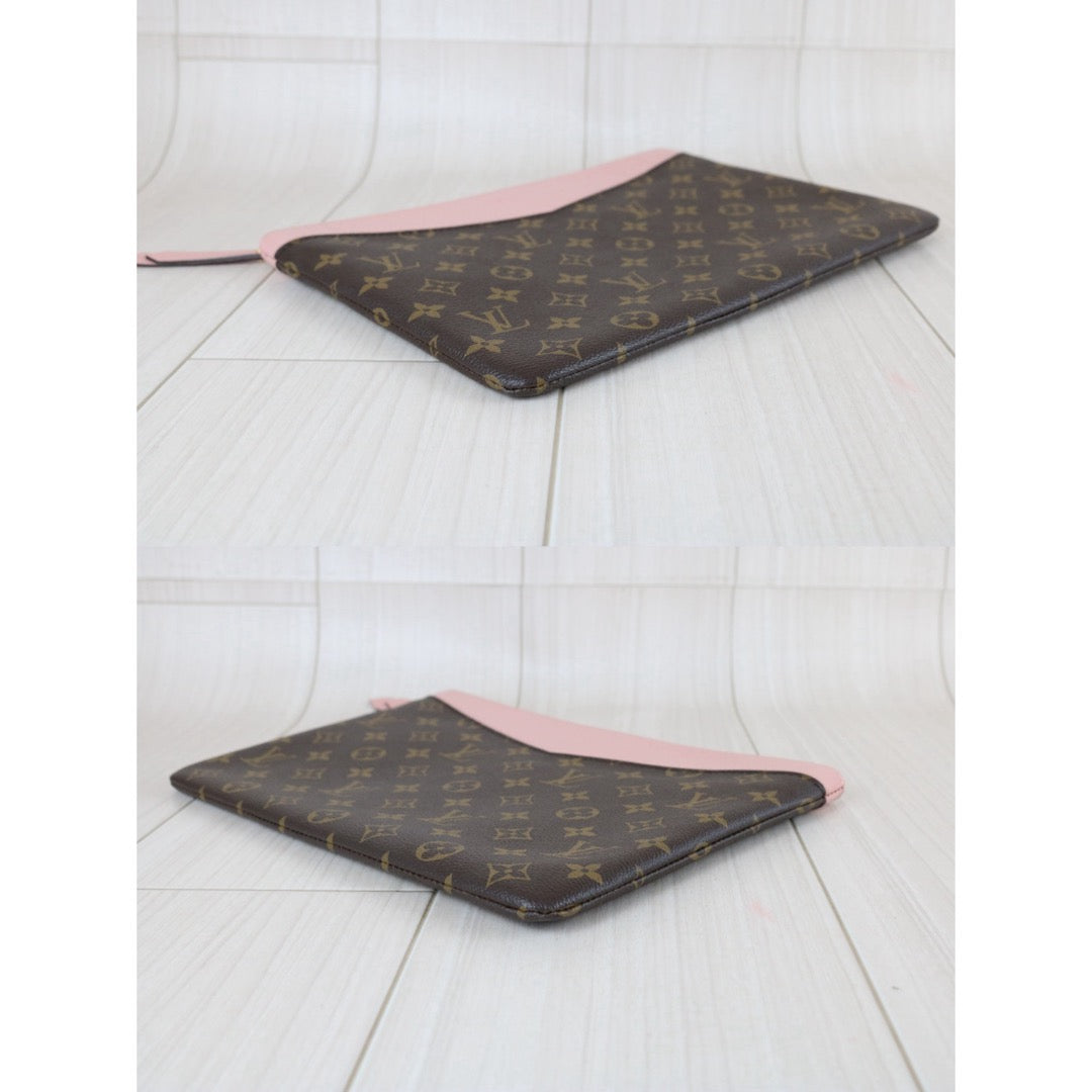 Include Entrupy Certificate of Authenticity｜Very Good ( Rank A) ｜ Louis Vuitton Monogram Legend Clutch｜X26051709