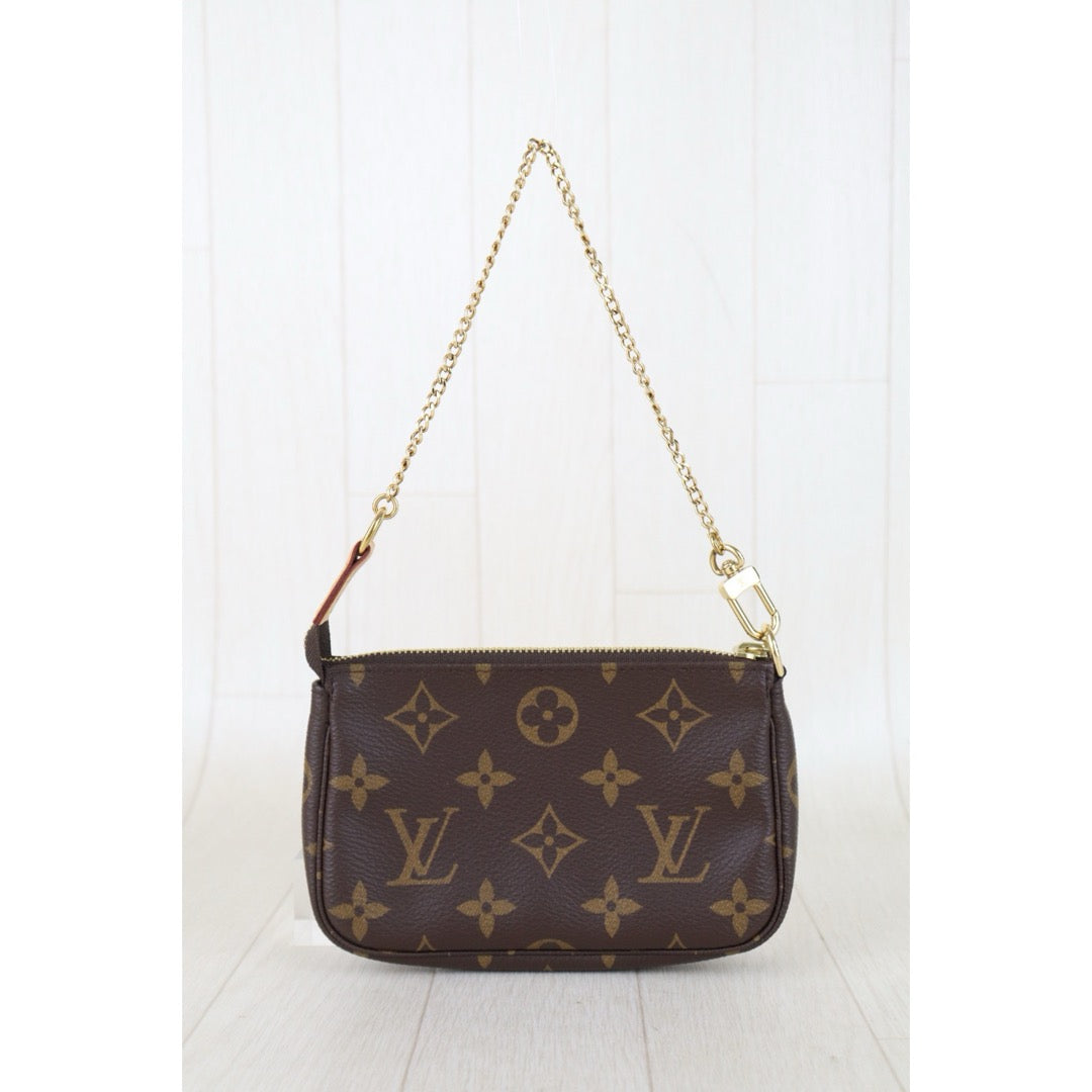 Include Entrupy Certificate of Authenticity｜Very Good ( Rank A)｜Louis Vuitton Monogram Mini Pochette Accessoires ｜S26041410