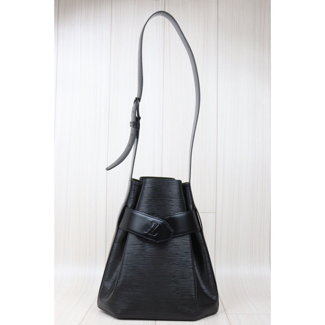 Rank A ｜ LV Epi Sack de Paul Shoulder Bag｜V24050617