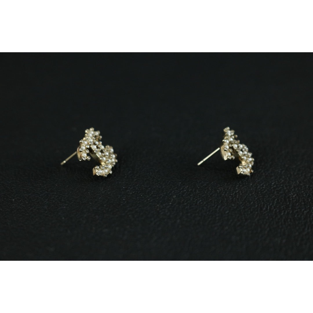 Include Authentic Detective Certificate of Authenticity｜Very Good ( Rank A) ｜ CHANEL C19C Coco Mark  Pearl Rhinestone Golden  Earrings Made In 2019Year｜S26022606