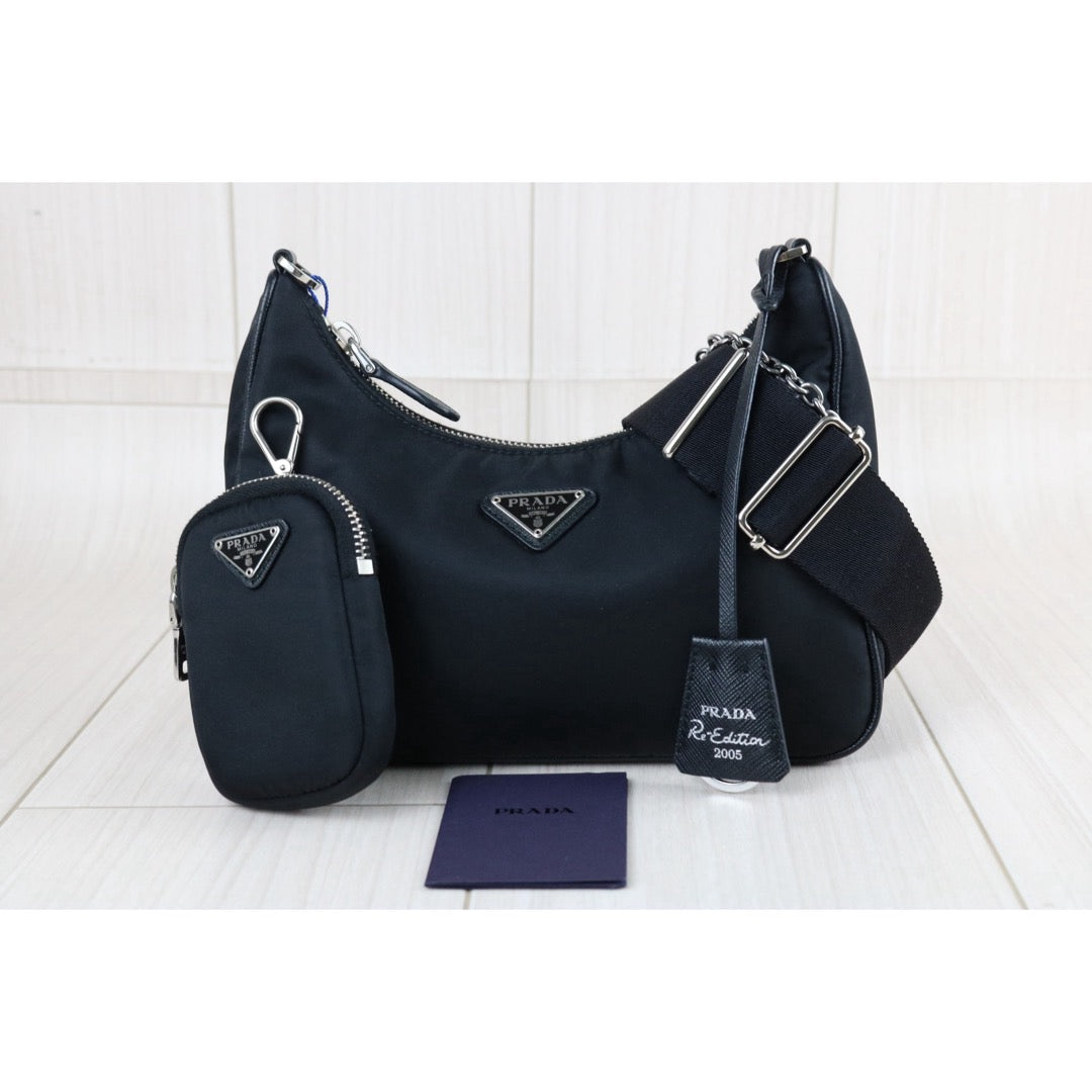 Include Entrupy Certificate of Authenticity｜Very Good ( Rank A)｜ PRADA Re-Edition 2005 Re-Nylon Hobo ｜S26062904
