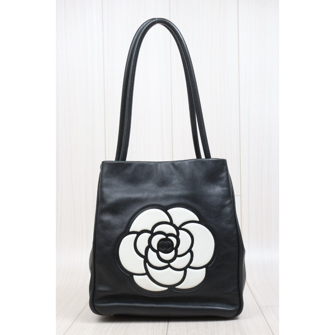 Include Entrupy Certificate of Authenticity｜Good ( Rank AB) ｜ CHANEL Camellia Lamb Skin ToteBag PM Made In 2002～2003Year ｜26040206