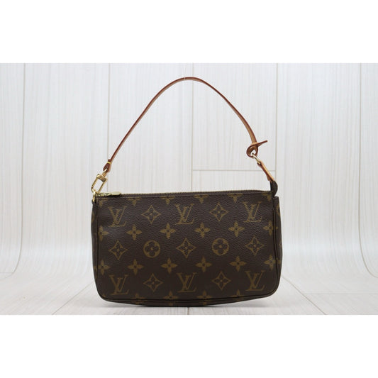 Very Good ( Rank A)｜LV Monogram Pochette Accessoires ｜25090301