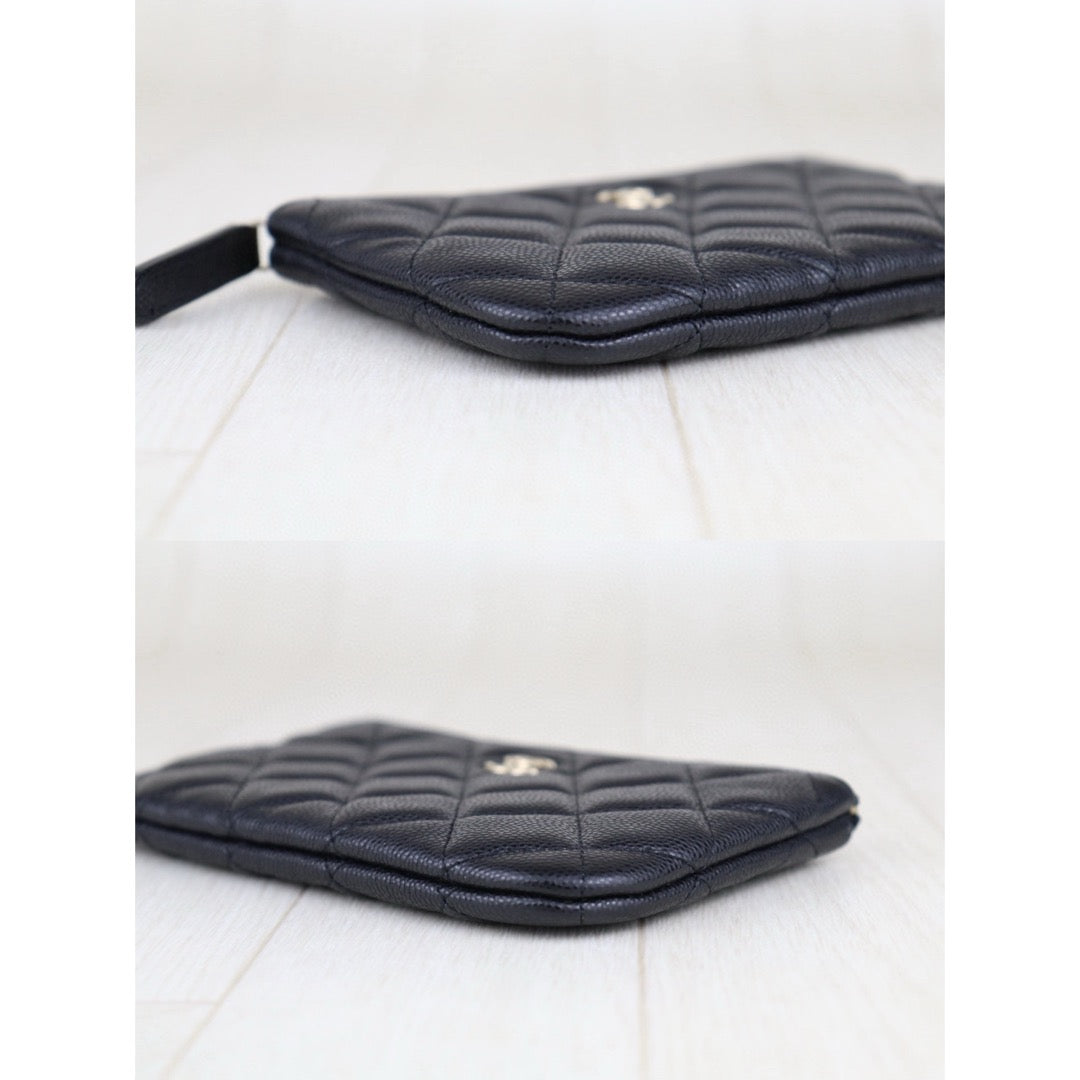 Very Good ( Rank A) ｜CHANEL Caviar Skin  Leather Calf Leather Card Holder Black Made In 2016- 2017 Year｜S25040302