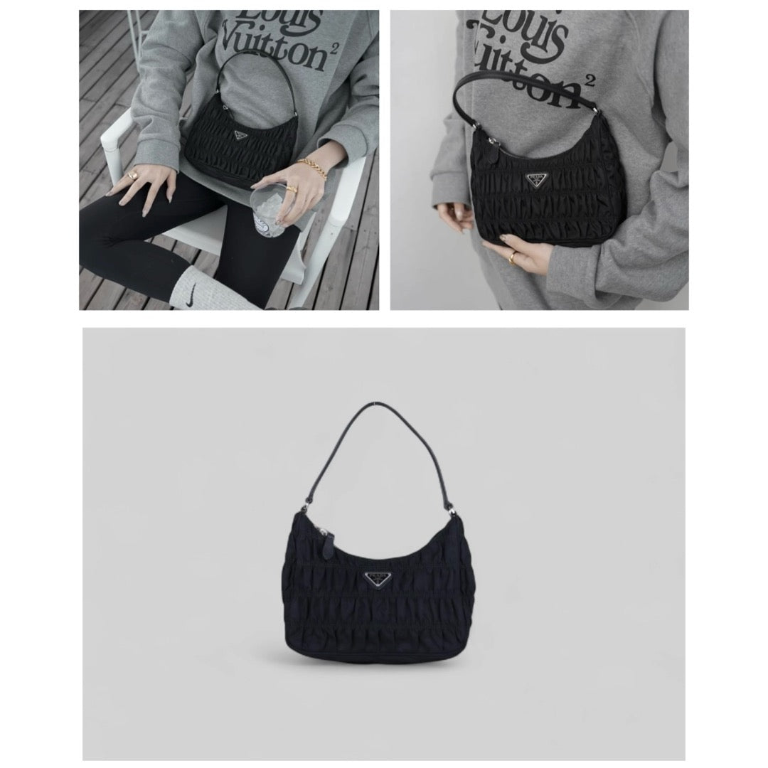 Very Good ( Rank A) ｜ PRADA Re-Edition 2005 HOBO HandBag Black｜H25052612