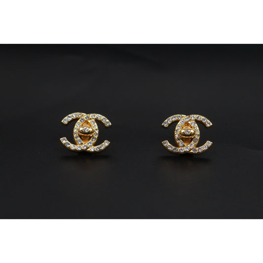 Include Authentic Detective Certificate of Authenticity｜Very Good ( Rank A) ｜CHANEL 96A Vintage Rhinestone Earrings Made In 1996 Year ｜26041311