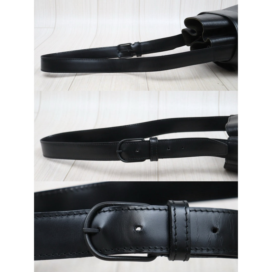 Very Good ( Rank A)｜ LV Epi Sack de Paul Shoulder Bag Black PM｜25102702