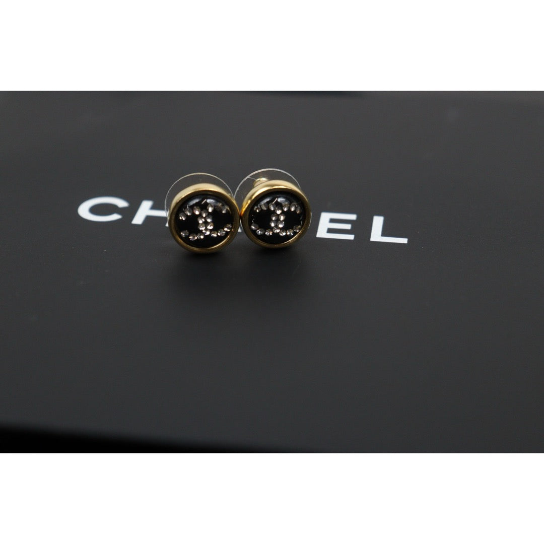 Include Authentic Detective Certificate of Authenticity｜Very Good ( Rank A) ｜CHANEL D20B COCO Mark Black Golden Rhinestone Earrings Made In 2020Year｜S26031027