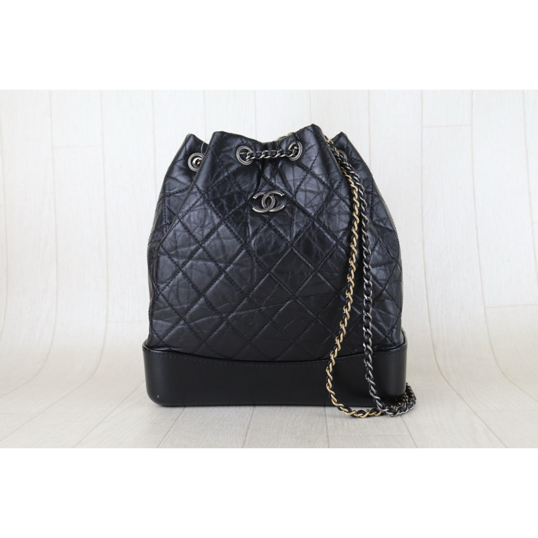 Include Entrupy Certificate of Authenticity｜Good ( Rank AB)｜ CHANEL Gabrielle Calfskin Chain Backpack MM Black Made In 2018-2019Year｜S26090733