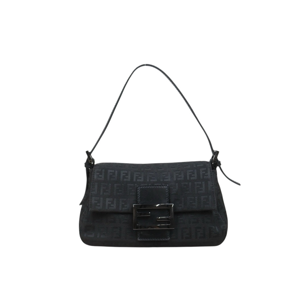 Good ( Rank AB)｜ FENDI Mamma Baguette Shoulder Bag Black ｜26012215