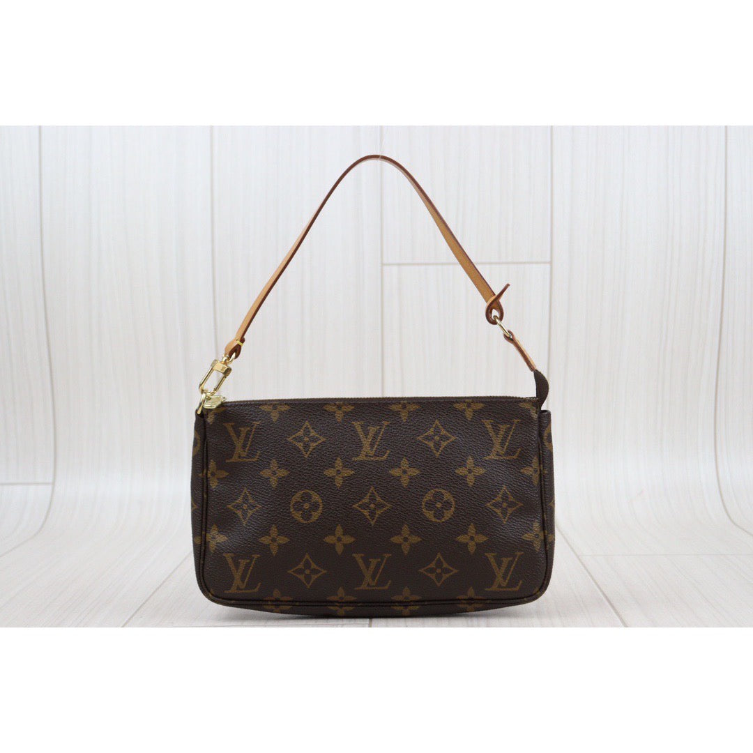 Rank AB ｜ LV Monogram Pochette Accessoires ｜24011216