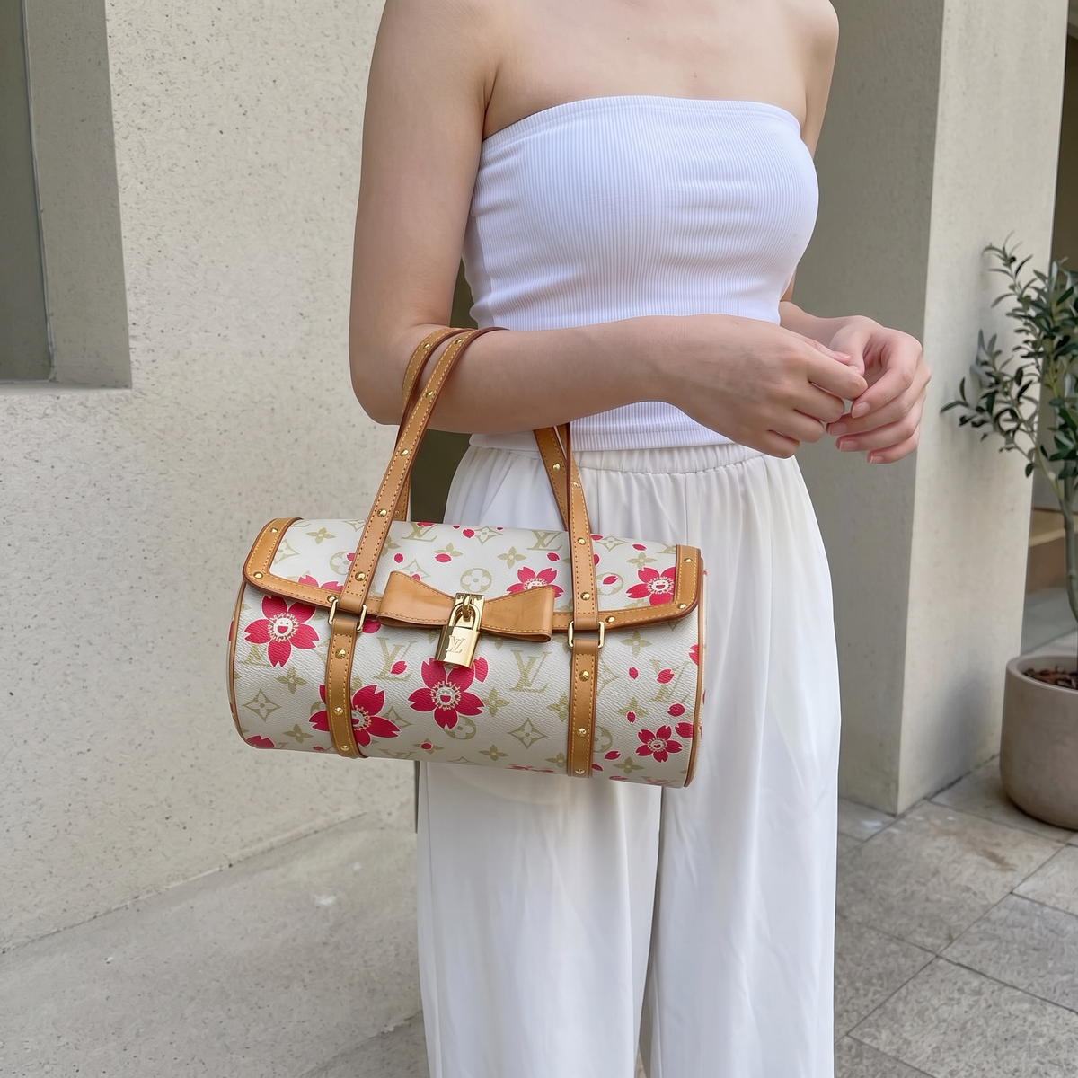 First installment 1/3｜ Include Entrupy Certificate of Authenticity｜Good ( Rank AB)｜Louis Vuitton Takashi Murakam Monogram Cherry Blossom Papillon Hand Bag｜Z26091507