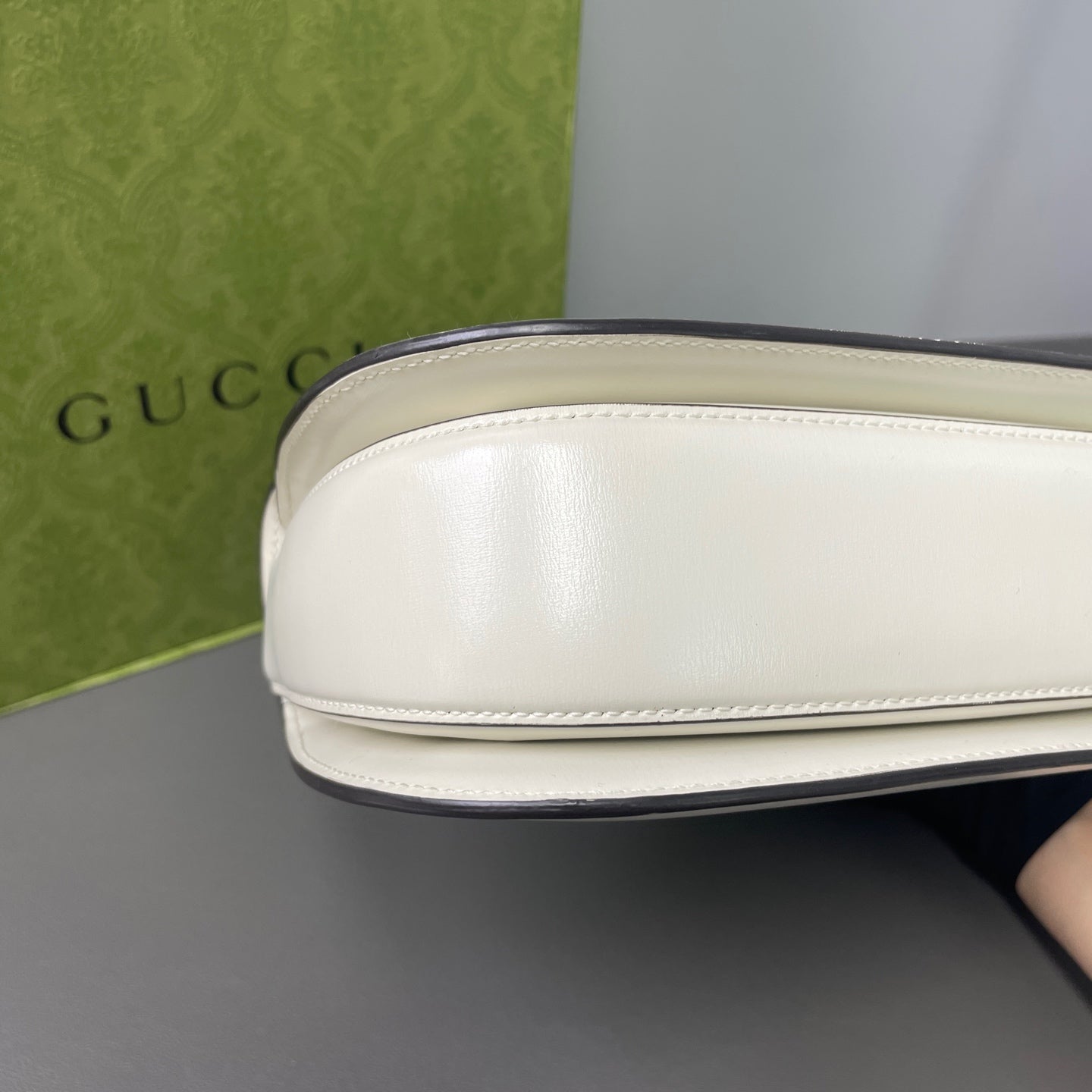 First installment 1/3｜ Very Good ( Rank A) ｜  GUCCI Bamboo Leather White Hand Bag