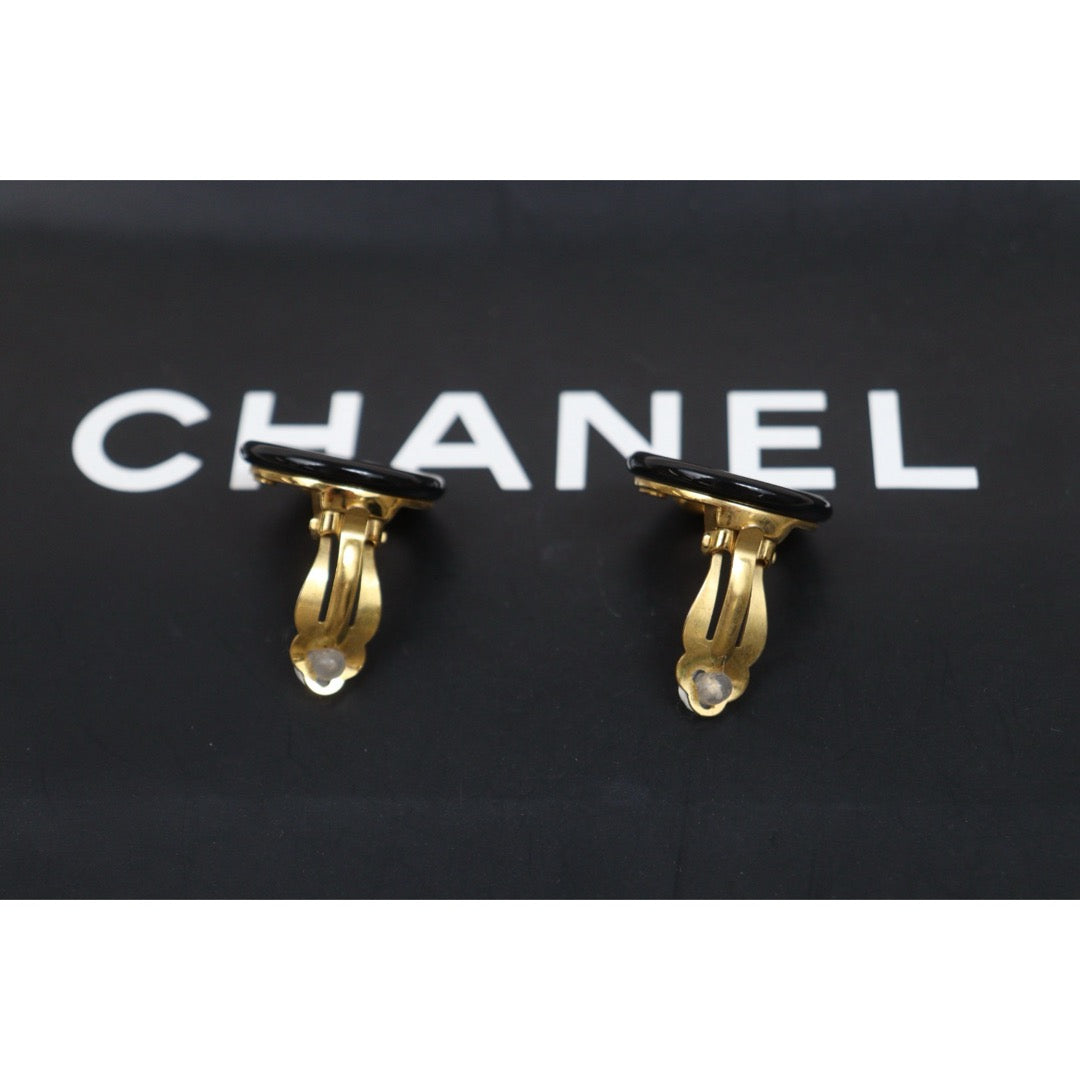Include Authentic Detective Certificate of Authenticity｜Very Good ( Rank A) ｜ CHANEL 97A Coco Mark  Golden  Earrings Made In 1997Year｜26020605